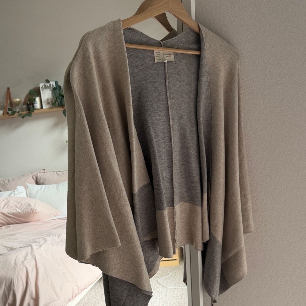Anthropologie Two-Tone Taupe and Gray Open-Front Sweater Wrap